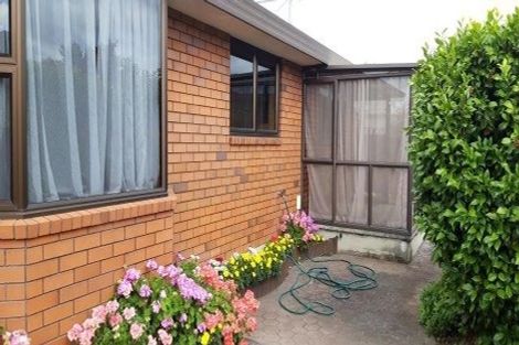 Photo of property in 8a Grassmere Street, Papanui, Christchurch, 8052