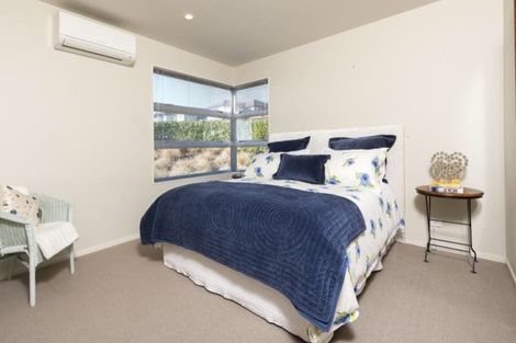 Photo of property in 70 Oakway Drive, Schnapper Rock, Auckland, 0632