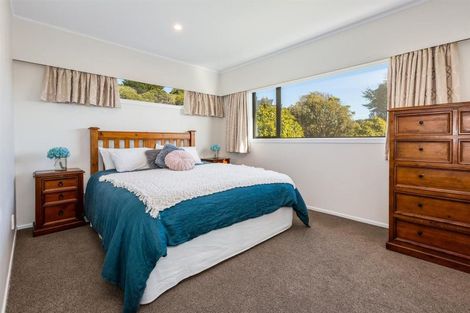 Photo of property in 22 Hicks Close, Whitby, Porirua, 5024
