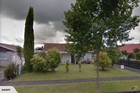 Photo of property in 100 Oakfield Crescent, Pukete, Hamilton, 3200