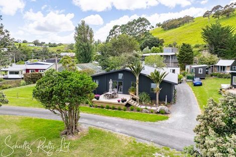 Photo of property in 6 The Strand, Whakapirau, Maungaturoto, 0583