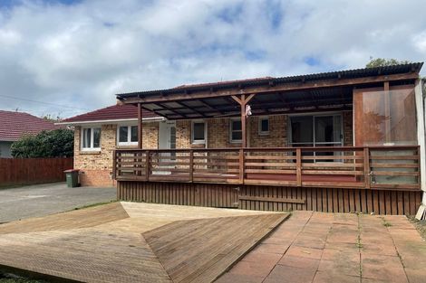 Photo of property in 57 Wilsher Crescent, Henderson, Auckland, 0612