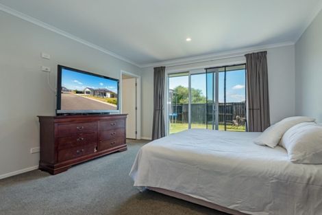 Photo of property in 20 Pegasus Place, Kelvin Grove, Palmerston North, 4414