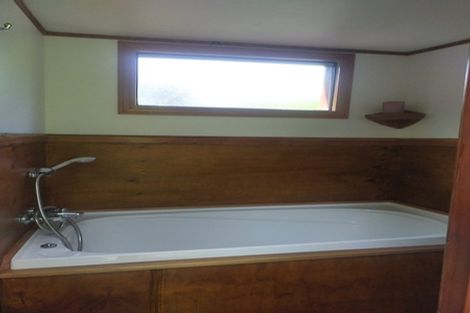 Photo of property in 26 Porterfield Street, Macandrew Bay, Dunedin, 9014