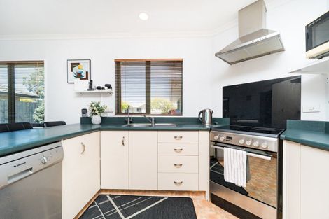 Photo of property in 20 Parnell Heights Drive, Kelvin Grove, Palmerston North, 4414