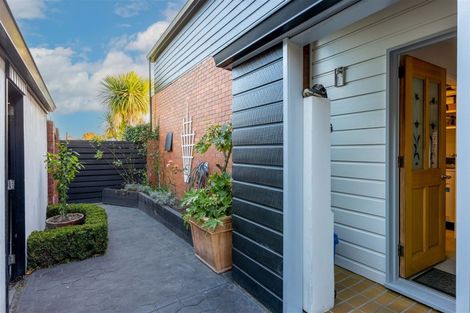 Photo of property in 2/2 Ambleside Drive, Burnside, Christchurch, 8053