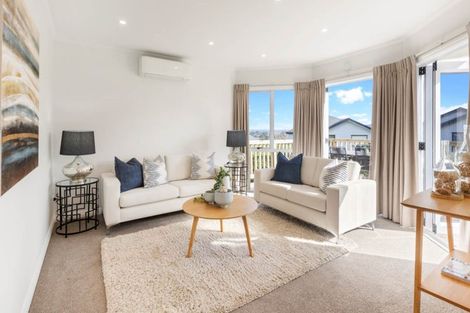 Photo of property in 10a Mackay Drive, Greenhithe, Auckland, 0632