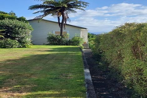 Photo of property in 7 Glenville Road, Karaka Bays, Wellington, 6022