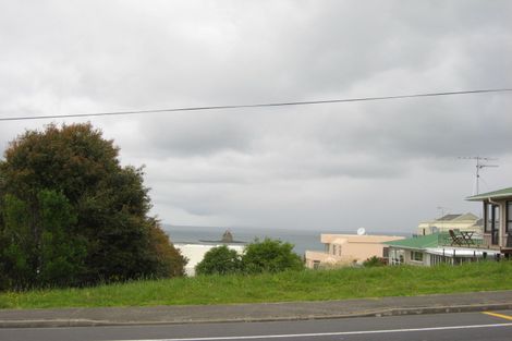 Photo of property in 1035 Whangaparaoa Road, Tindalls Beach, Whangaparaoa, 0930