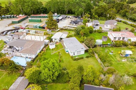 Photo of property in 8 Depot Road, Paparoa, 0571