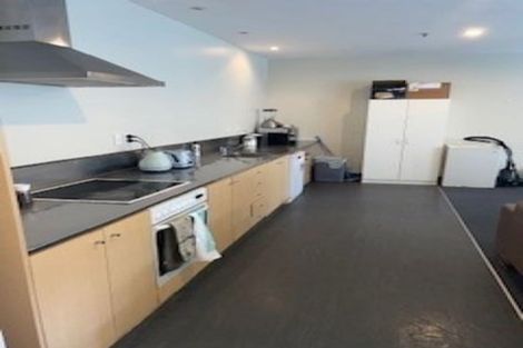 Photo of property in Hanson House, 2/27 Hanson Street, Mount Cook, Wellington, 6021