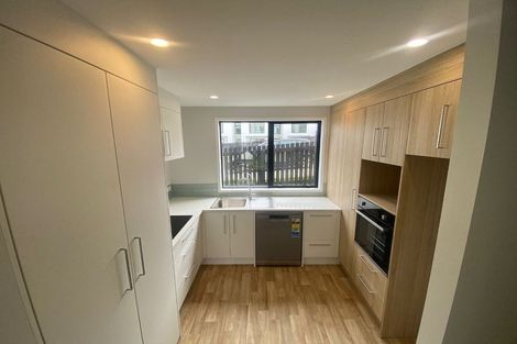 Photo of property in 77 Huri Street, Mangere Bridge, Auckland, 2022