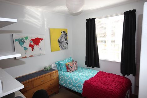 Photo of property in 26 Mokau Place, Terrace End, Palmerston North, 4410