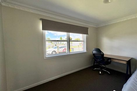 Photo of property in 2b Adams Road, Manurewa, Auckland, 2102