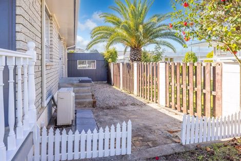 Photo of property in 14 Storey Avenue, Forest Lake, Hamilton, 3200