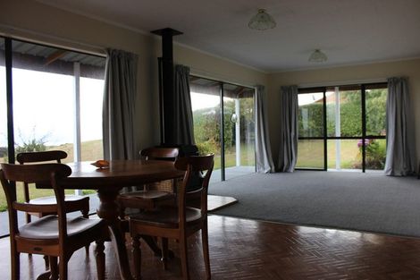 Photo of property in 986 Tinopai Road, Tinopai, Matakohe, 0593