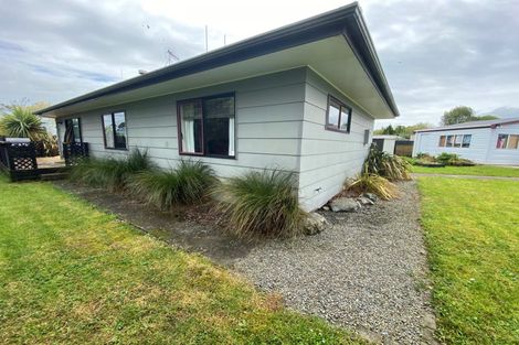Photo of property in 2 Rata Street, Tokomaru, Palmerston North, 4474