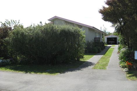 Photo of property in 5 Courage Road, Amberley, 7410
