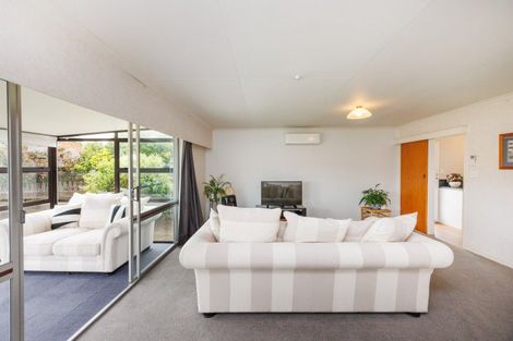 Photo of property in 22 Palliser Place, Milson, Palmerston North, 4414