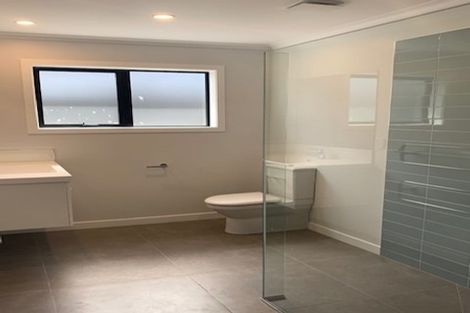 Photo of property in 5 Pihoihoi Place, Kenepuru, Porirua, 5022