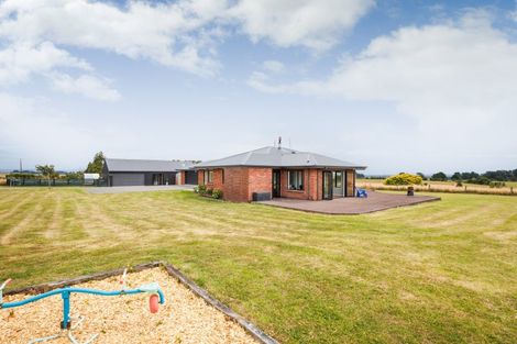 Photo of property in 1061 Taonui Road, Colyton, Feilding, 4775