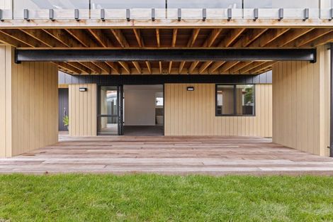 Photo of property in 336a Oceanbeach Road, Mount Maunganui, 3116