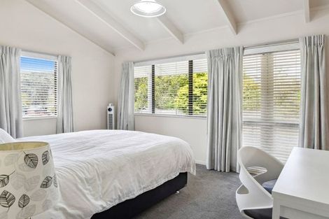 Photo of property in 1 Waiwera Place, Waiwera, Orewa, 0994