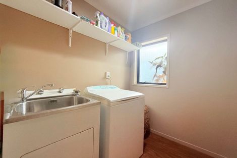 Photo of property in 154 Ohinepanea Road, Pukehina, Te Puke, 3186