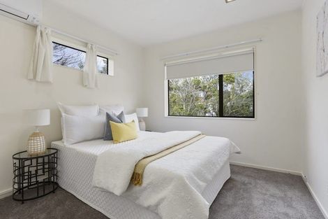 Photo of property in 2/41 Glenmore Road, Sunnyhills, Auckland, 2010