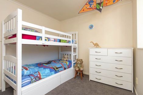 Photo of property in 18 Ranch Place, Pukekohe, 2120