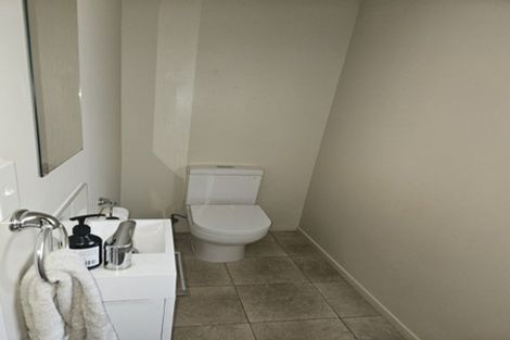 Photo of property in 15 Cantua Close, Totara Heights, Auckland, 2105