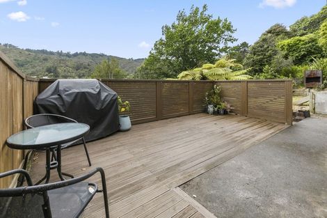 Photo of property in 27 Kopara Grove, Stokes Valley, Lower Hutt, 5019