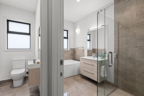 Photo of property in 7 Rotoiti Way, Poraiti, Napier, 4112