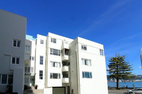 Photo of property in Rehutai Flats, 4/268 Oriental Parade, Oriental Bay, Wellington, 6011