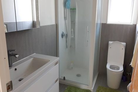 Photo of property in 19 Glennandrew Drive, Half Moon Bay, Auckland, 2012