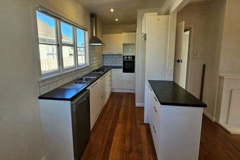 Photo of property in 27 Kenney Crescent, Fairfield, Hamilton, 3214