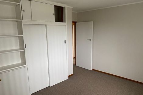 Photo of property in 2/118 Waimumu Road, Massey, Auckland, 0614