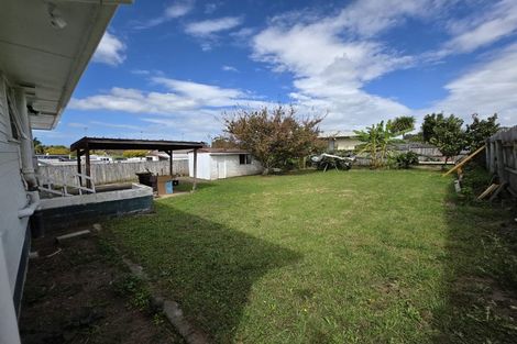 Photo of property in 14 Ussher Place, Pakuranga Heights, Auckland, 2010