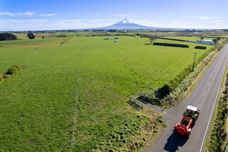 Photo of property in 5778 Mountain Road, Normanby, Hawera, 4673