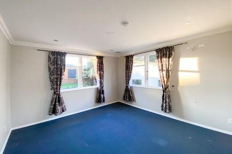 Photo of property in 92 Arimu Road, Papakura, 2110