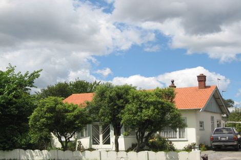 Photo of property in 8 North Avon Road, Richmond, Christchurch, 8013