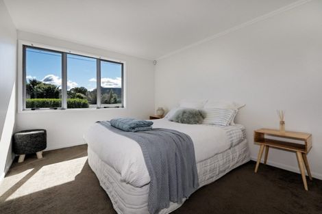 Photo of property in 1/93 Hobsonville Road, West Harbour, Auckland, 0618
