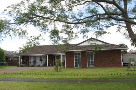 Photo of property in 5 Adios Place, Conifer Grove, Takanini, 2112