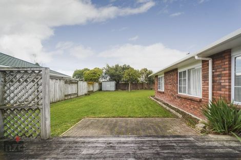 Photo of property in 5 Rosebank Avenue, Kelvin Grove, Palmerston North, 4414