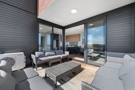 Photo of property in 2/8 Bennett Road, Pakuranga, Auckland, 2010