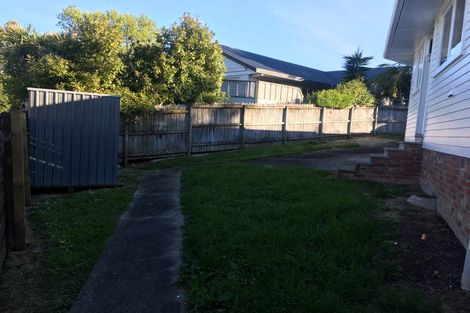 Photo of property in 16 Linley Place, Hillcrest, Auckland, 0627