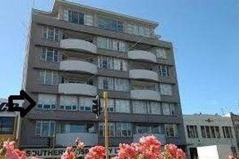 Photo of property in Grandstand Apartments, 37/80 Kent Terrace, Mount Victoria, Wellington, 6011