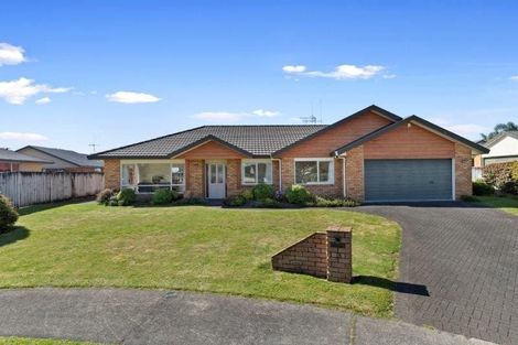 Photo of property in 15 Thistlewood Avenue, Hamilton East, Hamilton, 3216