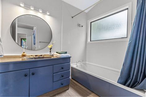 Photo of property in 1/86 Waimumu Road, Massey, Auckland, 0614