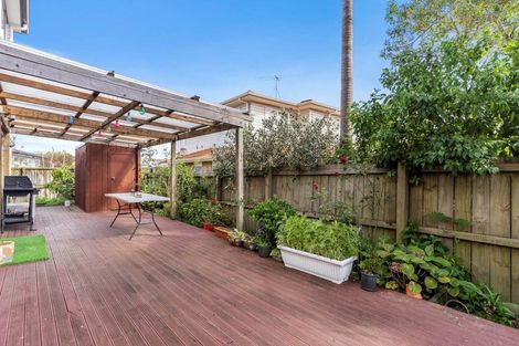 Photo of property in 108a Coronation Road, Papatoetoe, Auckland, 2025